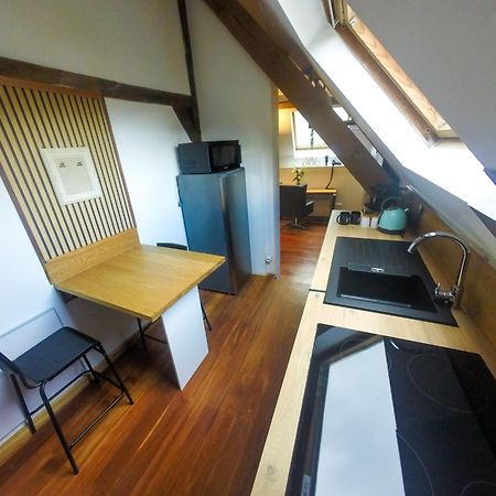 몽스 Loft De La Raquette 아파트 외부 사진